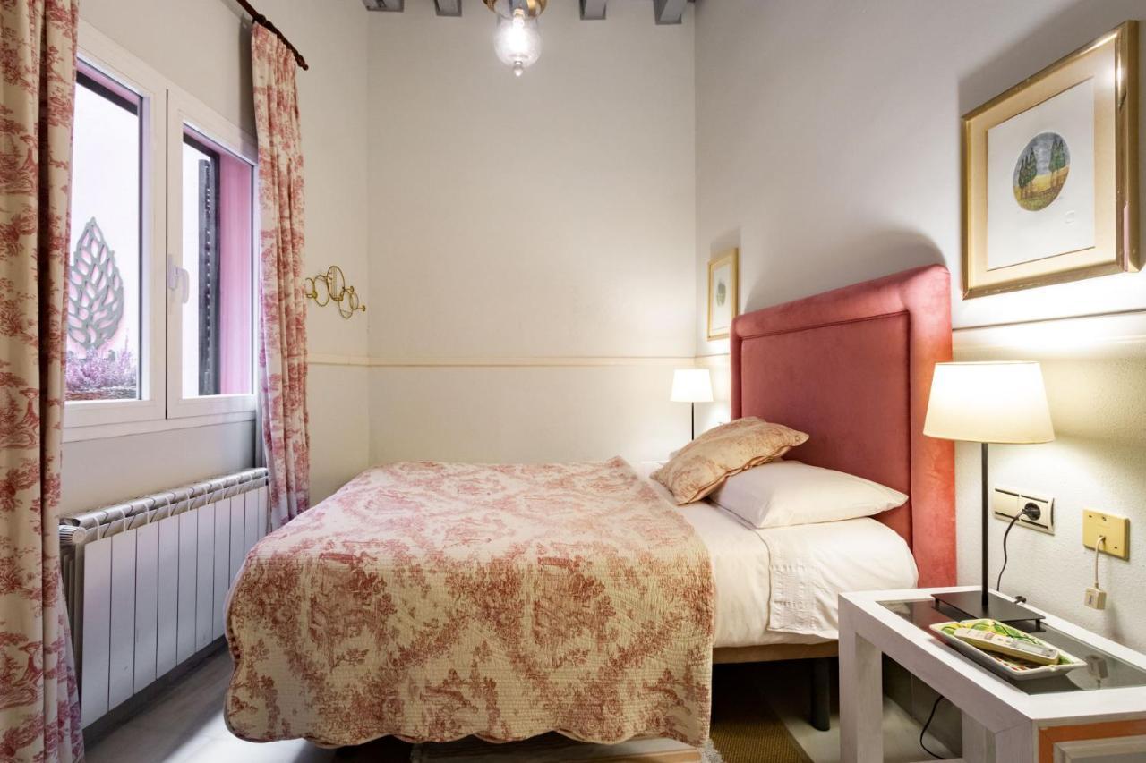 Museum Duplex And Patios, Historical Center, 8 Pax * Siviglia